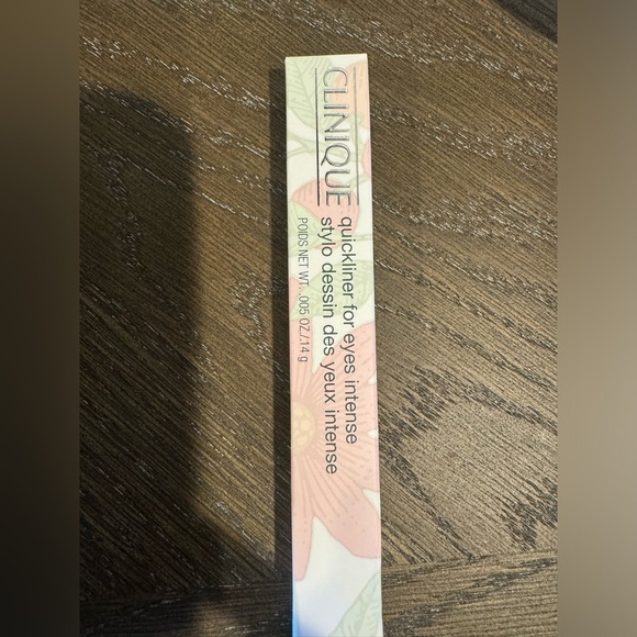 CLINIQUE 8 piece bundle travel set. NEW - Picture 2 of 9